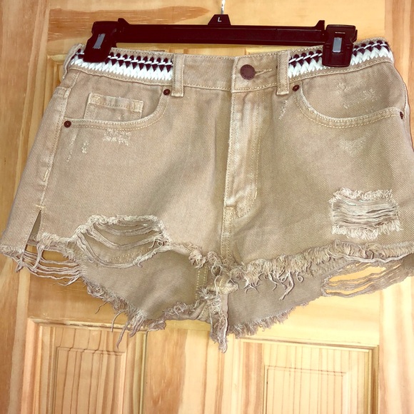 PS Erin Wasson Khaki Shorts with black+white waist - Picture 1 of 3